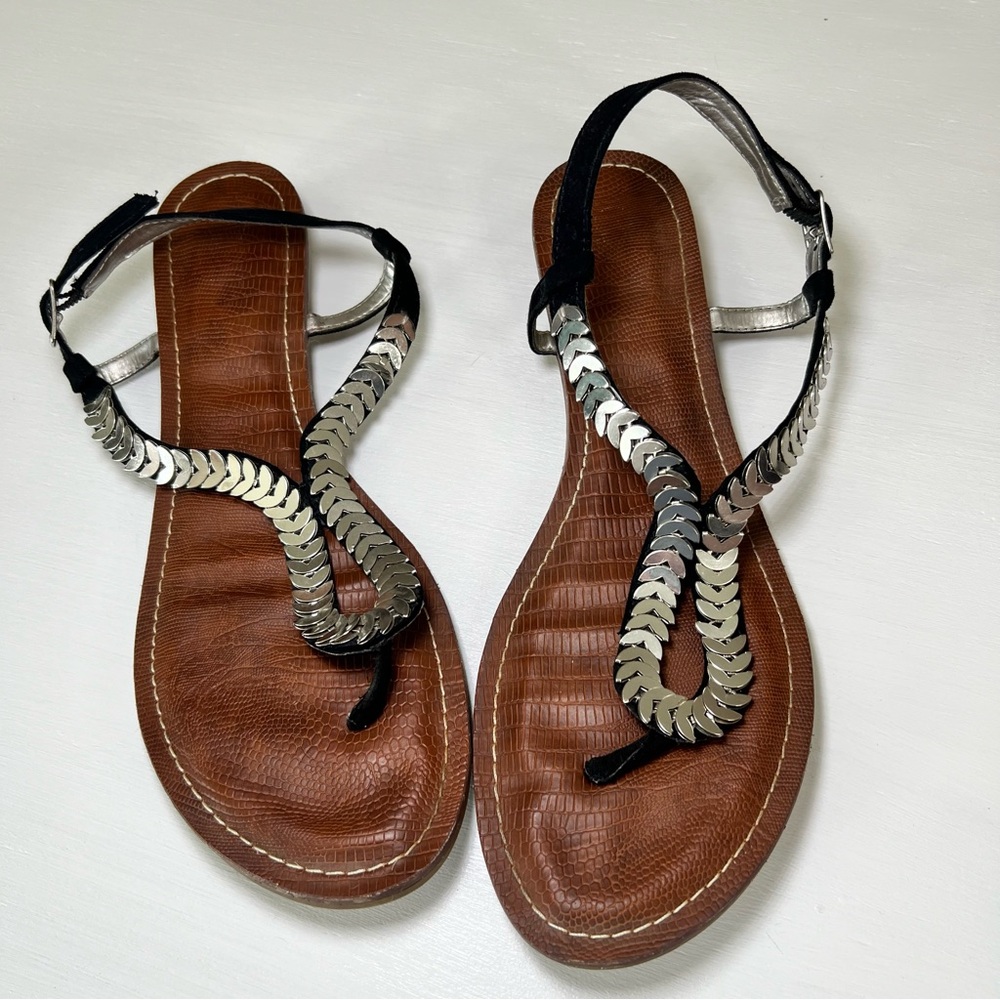 GUC Size 10 Silver and Black Mirror Women's Sandals